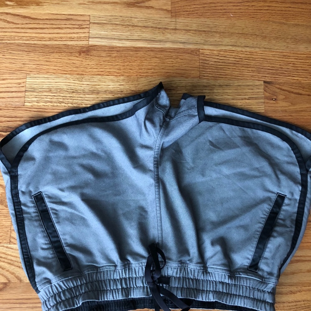 Lululemon size 8 shorts grayish black in color